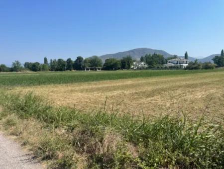 Grundstück Zum Verkauf Von 2715M2 Im Bebauten Gebiet Des Dorfes In Okçular