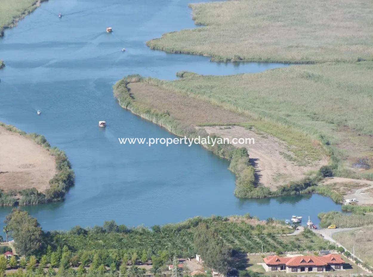 Dalyan'da Kanala Sıfır Satılık Arsa